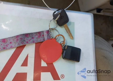 2006 Mercury Monterey Luxury from USA, damaged, VIN 2MRDA222X6BJ00023